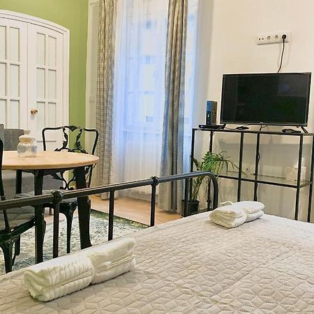 Fidelissima Apartman Шопрон Екстер'єр фото